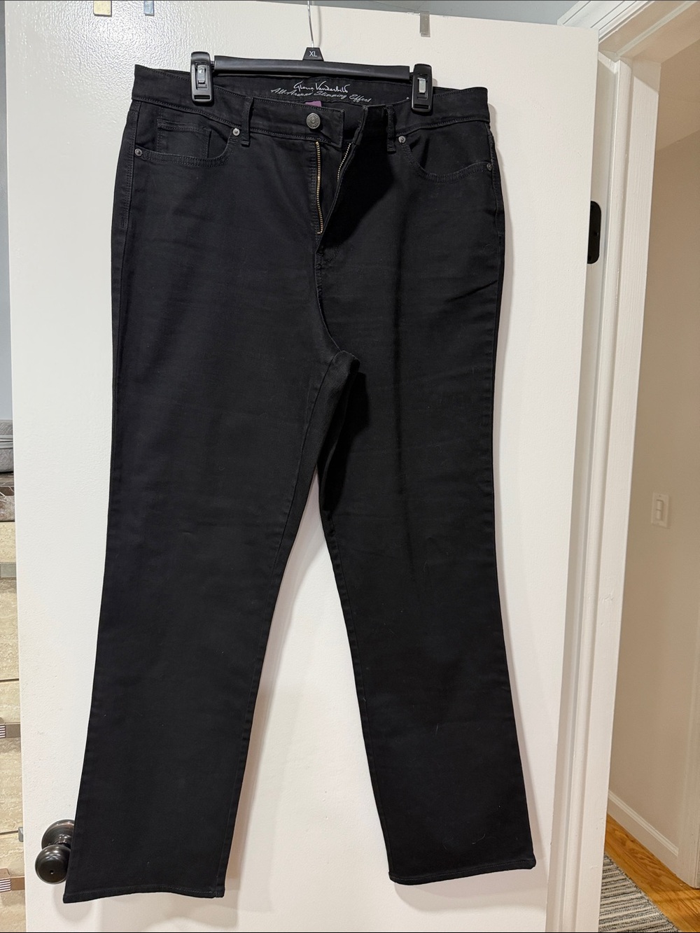 Gloria Vanderbilt Black Straight Leg Women’s Jeans